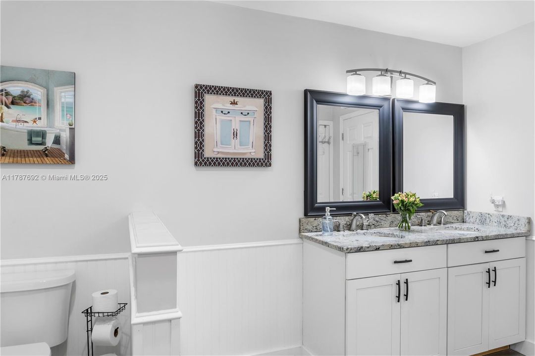 Recently Sold: $775,000 (4 beds, 3 baths, 3073 Square Feet)