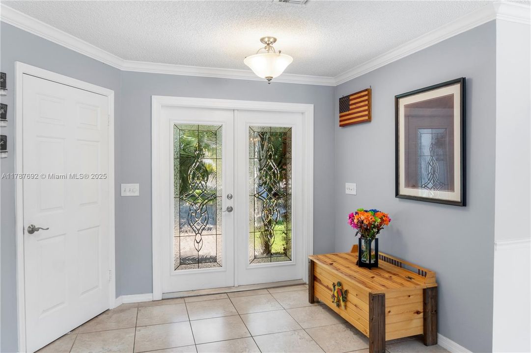 Recently Sold: $775,000 (4 beds, 3 baths, 3073 Square Feet)