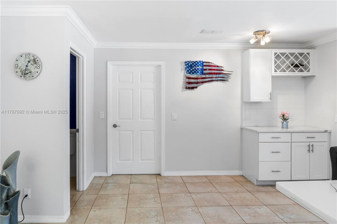 Recently Sold: $775,000 (4 beds, 3 baths, 3073 Square Feet)