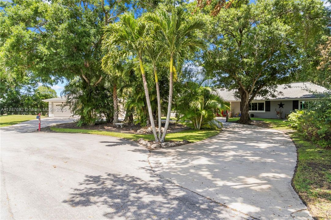 Recently Sold: $775,000 (4 beds, 3 baths, 3073 Square Feet)