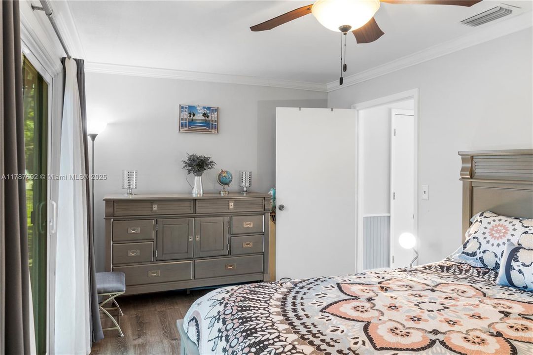 Recently Sold: $775,000 (4 beds, 3 baths, 3073 Square Feet)