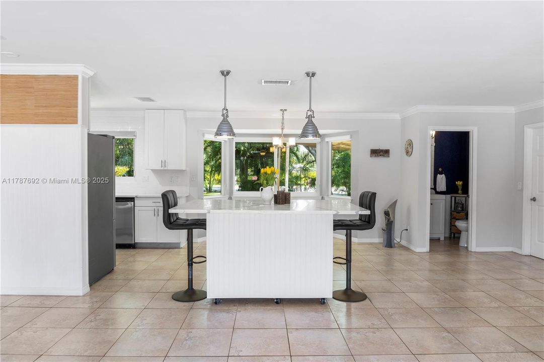 Recently Sold: $775,000 (4 beds, 3 baths, 3073 Square Feet)