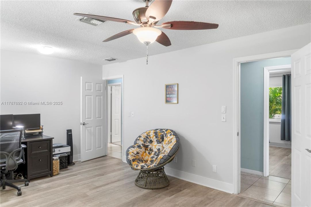 Recently Sold: $775,000 (4 beds, 3 baths, 3073 Square Feet)