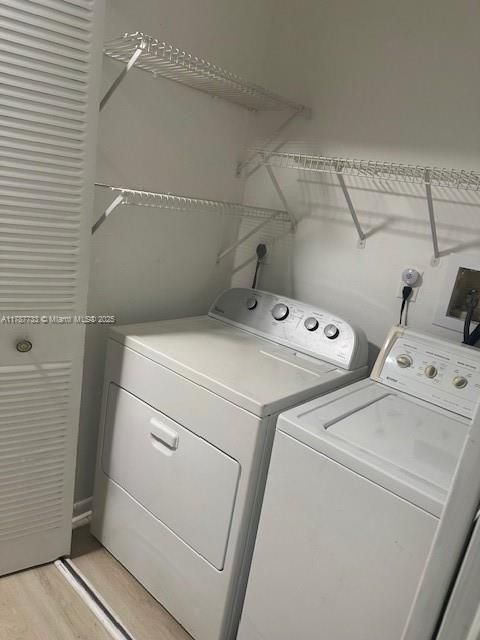 Recently Rented: $2,100 (2 beds, 2 baths, 1096 Square Feet)