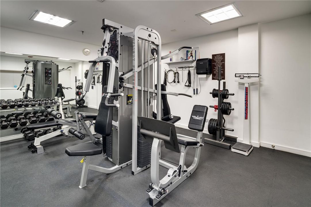 Недавно продано: $1,699,000 (2 спален, 2 ванн, 1587 Квадратных фут)