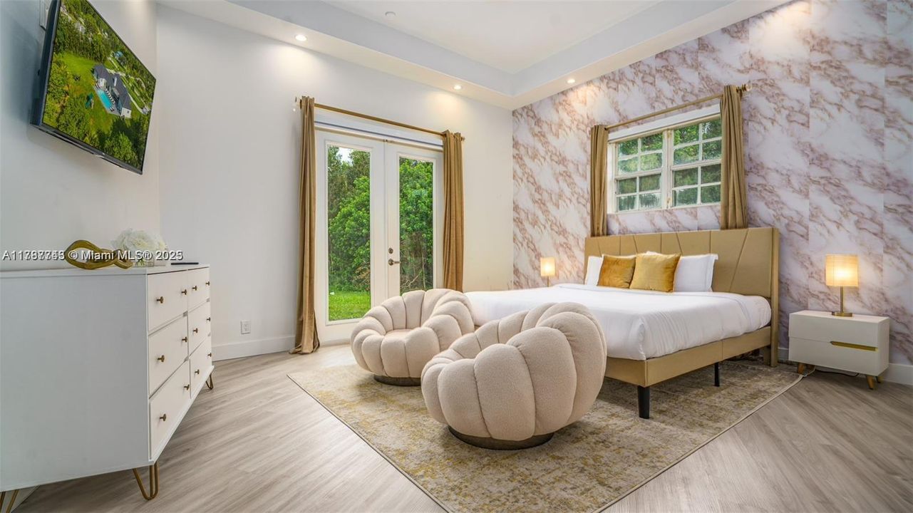 Recientemente alquilado: $9,995 (6 camas, 4 baños, 3259 Pies cuadrados)