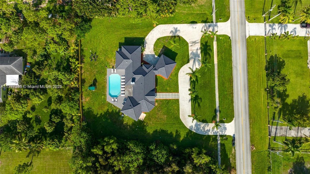 Recientemente alquilado: $9,995 (6 camas, 4 baños, 3259 Pies cuadrados)