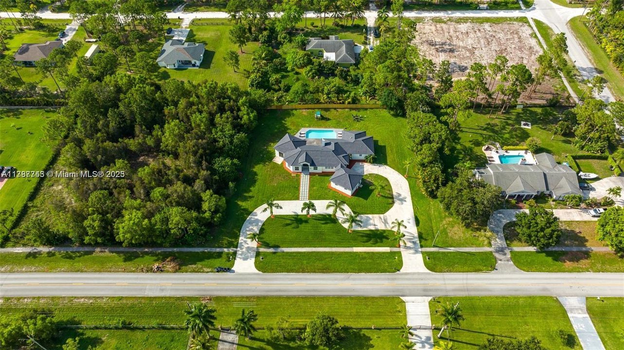 Recientemente alquilado: $9,995 (6 camas, 4 baños, 3259 Pies cuadrados)