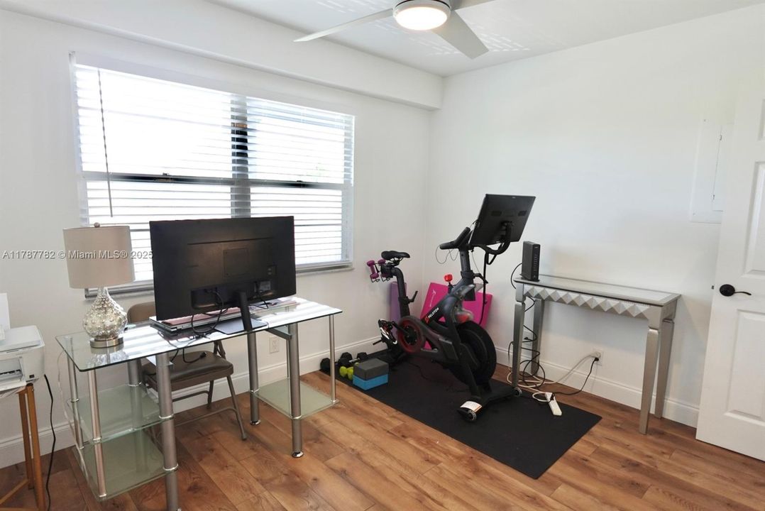 待售: $239,000 (2 贝兹, 2 浴室, 1192 平方英尺)