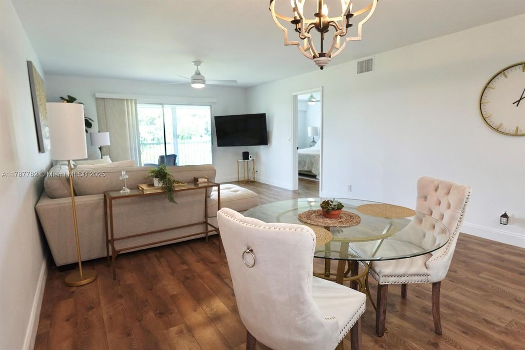 待售: $239,000 (2 贝兹, 2 浴室, 1192 平方英尺)