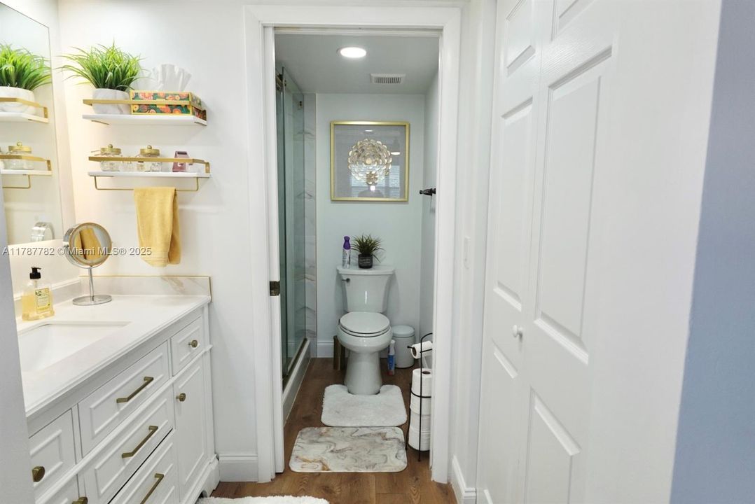 待售: $239,000 (2 贝兹, 2 浴室, 1192 平方英尺)