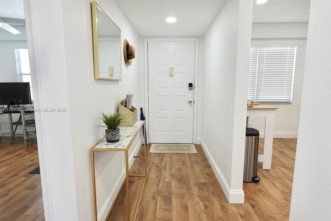 待售: $239,000 (2 贝兹, 2 浴室, 1192 平方英尺)