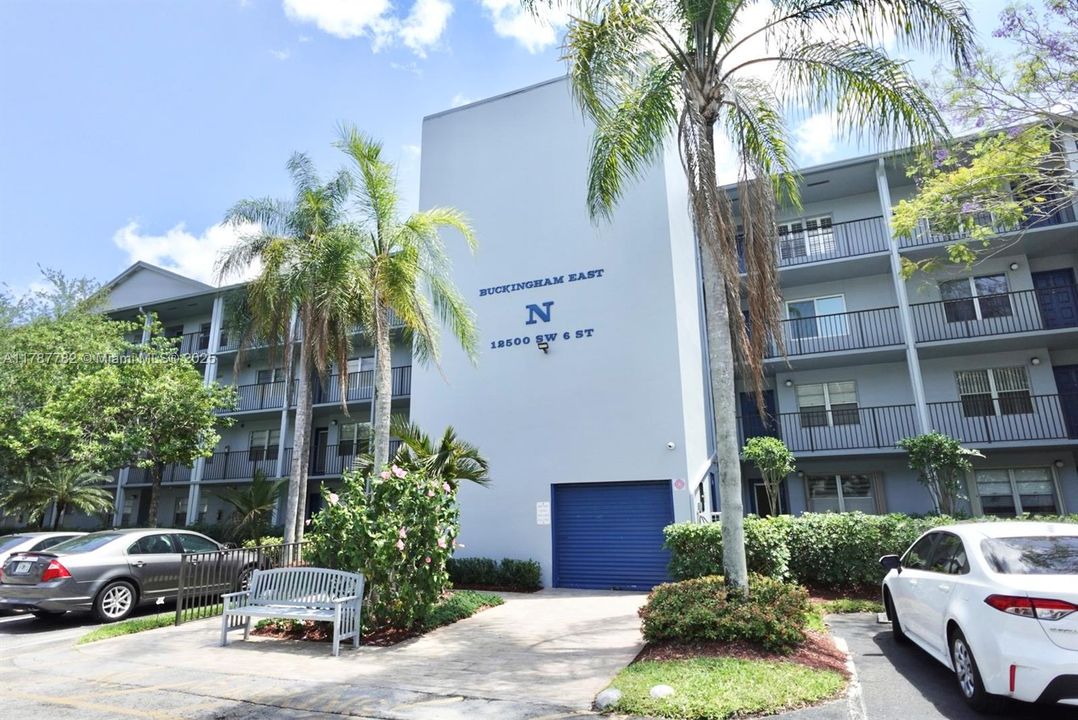 待售: $239,000 (2 贝兹, 2 浴室, 1192 平方英尺)