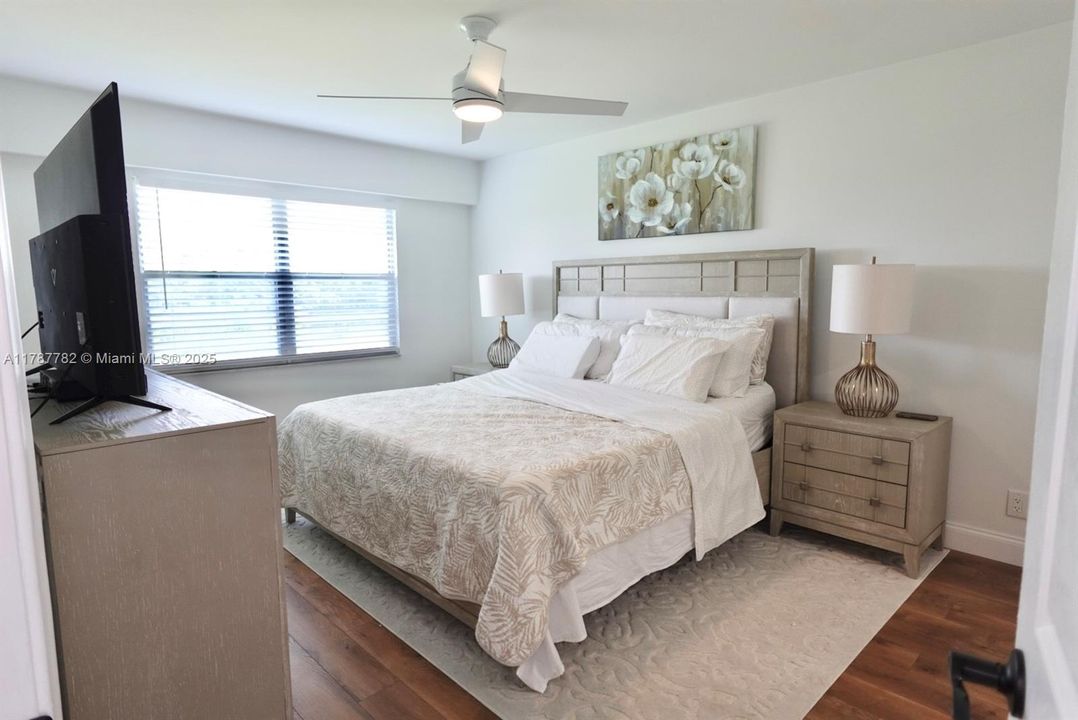 待售: $239,000 (2 贝兹, 2 浴室, 1192 平方英尺)