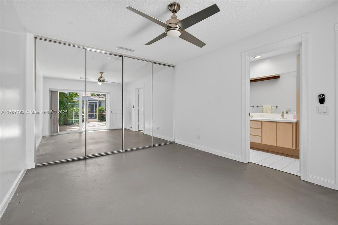 Recently Sold: $359,900 (2 beds, 2 baths, 1152 Square Feet)