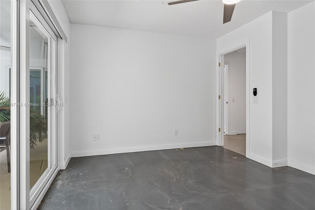 Recently Sold: $359,900 (2 beds, 2 baths, 1152 Square Feet)