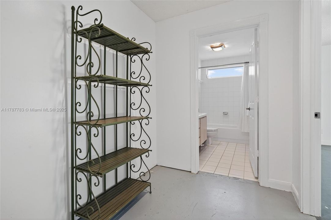 Recently Sold: $359,900 (2 beds, 2 baths, 1152 Square Feet)