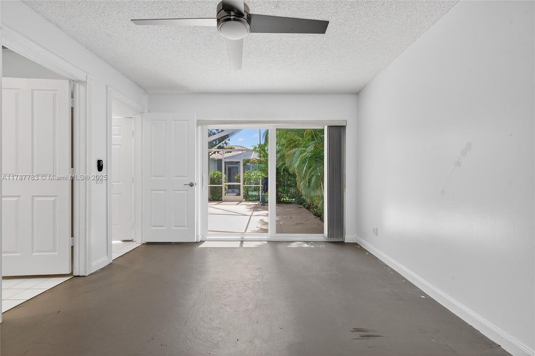 Recently Sold: $359,900 (2 beds, 2 baths, 1152 Square Feet)