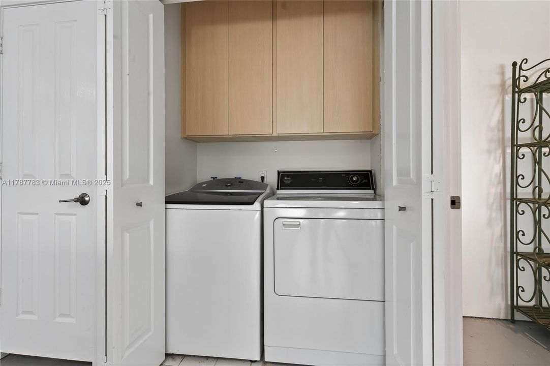 Recently Sold: $359,900 (2 beds, 2 baths, 1152 Square Feet)