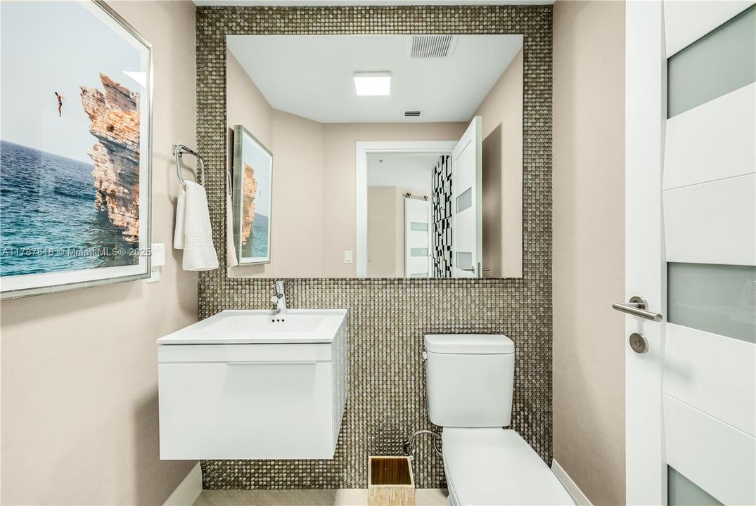 En Venta: $1,499,000 (2 camas, 2 baños, 1958 Pies cuadrados)