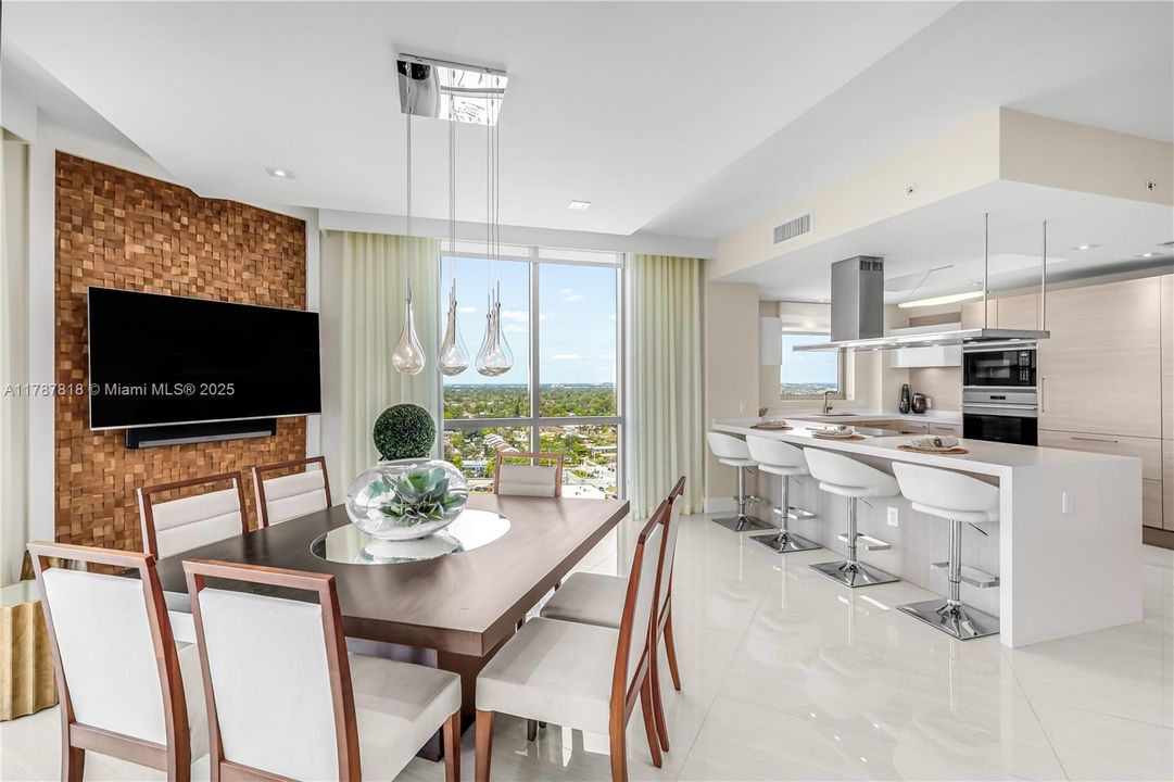 En Venta: $1,499,000 (2 camas, 2 baños, 1958 Pies cuadrados)