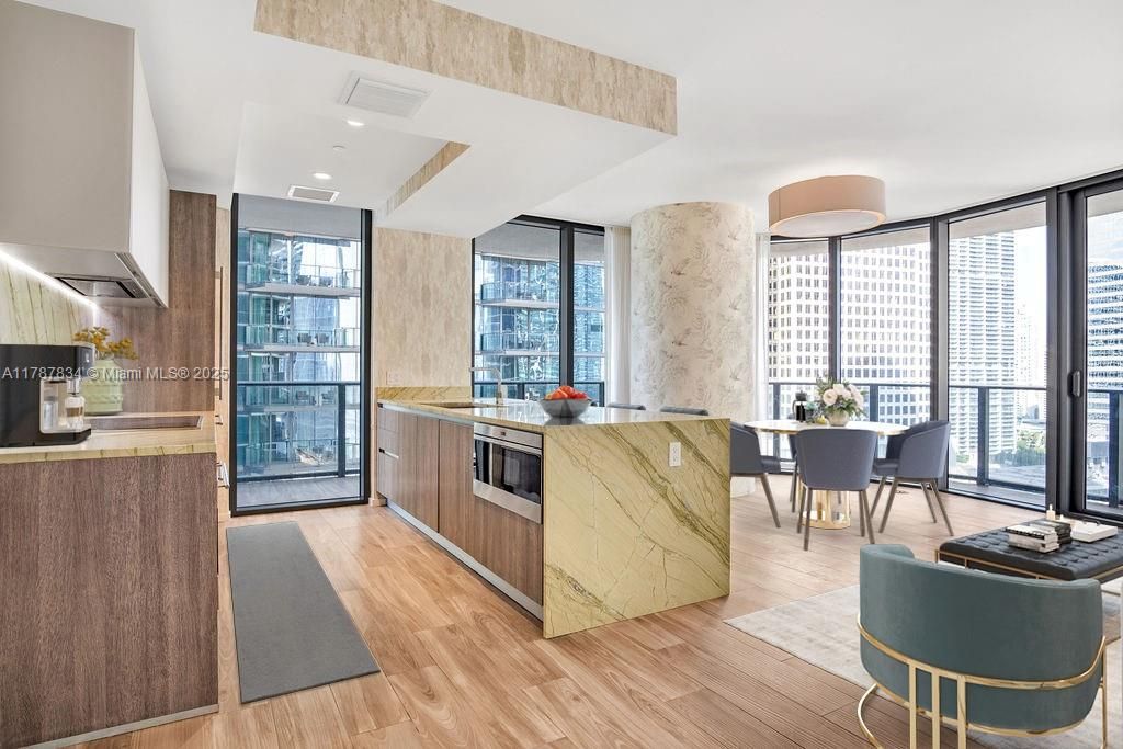 En Venta: $1,099,000 (2 camas, 2 baños, 1152 Pies cuadrados)