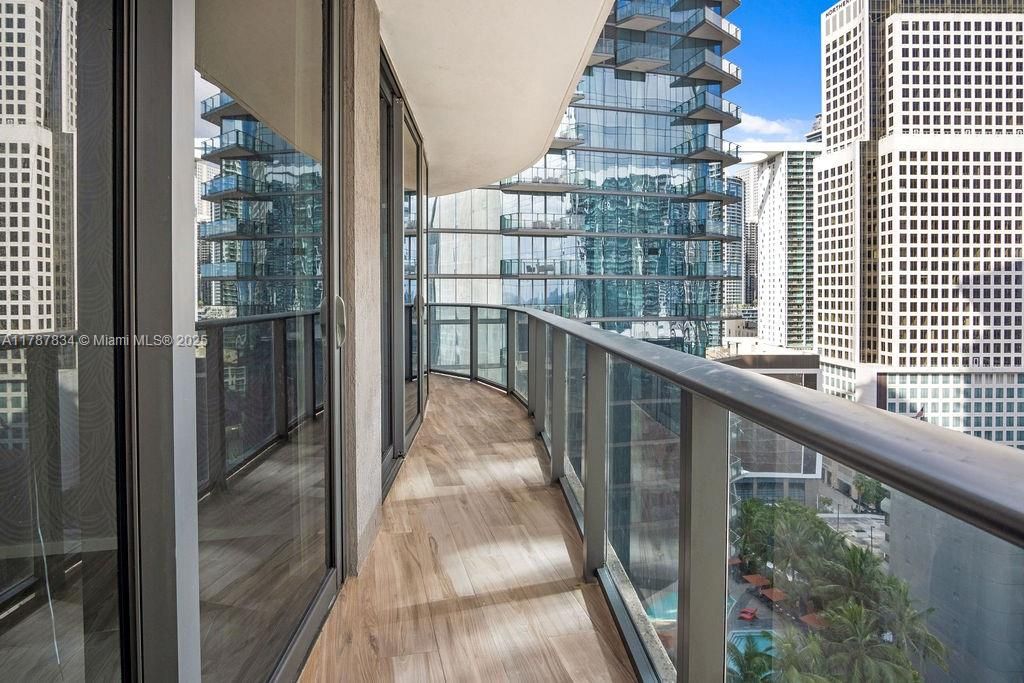 En Venta: $1,099,000 (2 camas, 2 baños, 1152 Pies cuadrados)