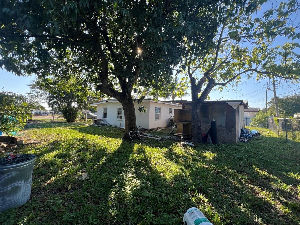 Recently Sold: $379,900 (3 beds, 2 baths, 1152 Square Feet)