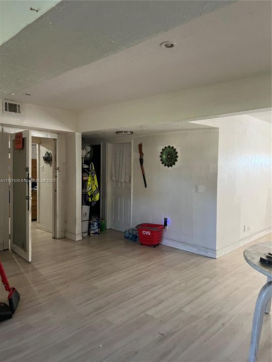 Recently Sold: $379,900 (3 beds, 2 baths, 1152 Square Feet)