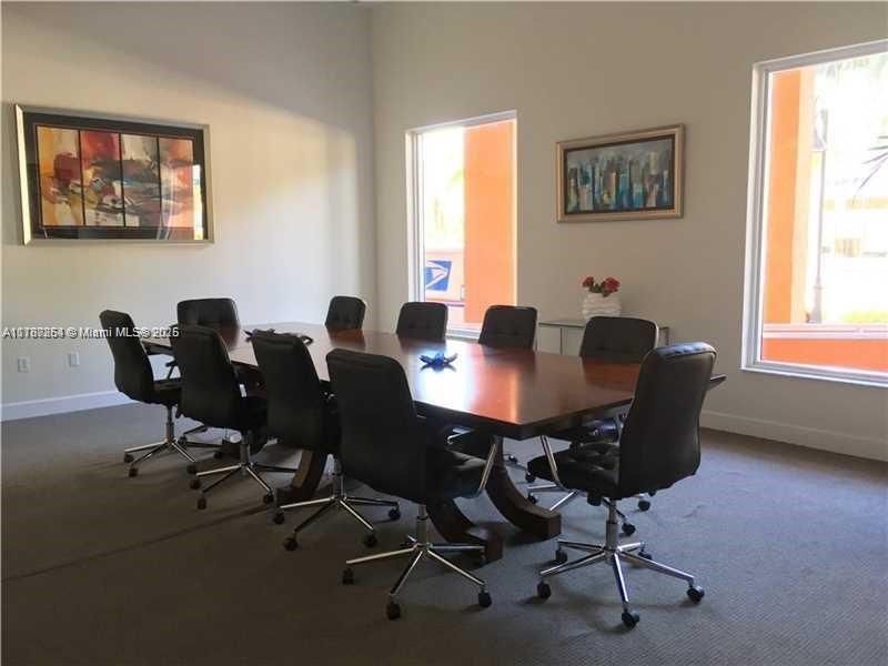 For Sale: $390,000 (1 beds, 1 baths, 835 Square Feet)