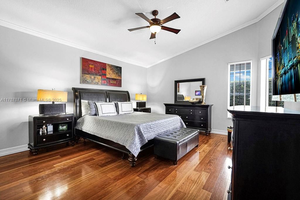 Recently Sold: $1,299,000 (4 beds, 3 baths, 2307 Square Feet)