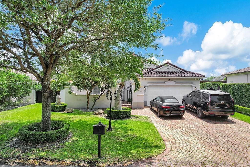 Recently Sold: $1,299,000 (4 beds, 3 baths, 2307 Square Feet)