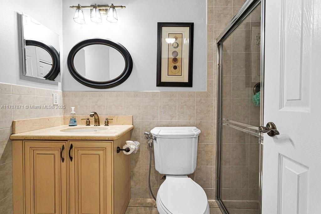 Recently Sold: $1,299,000 (4 beds, 3 baths, 2307 Square Feet)