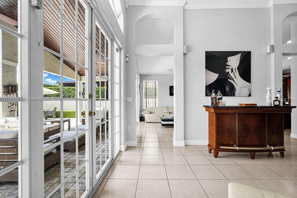 Recently Sold: $1,299,000 (4 beds, 3 baths, 2307 Square Feet)