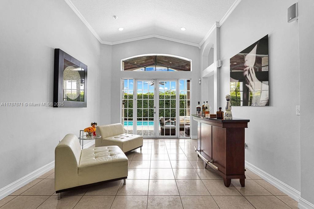 Recently Sold: $1,299,000 (4 beds, 3 baths, 2307 Square Feet)