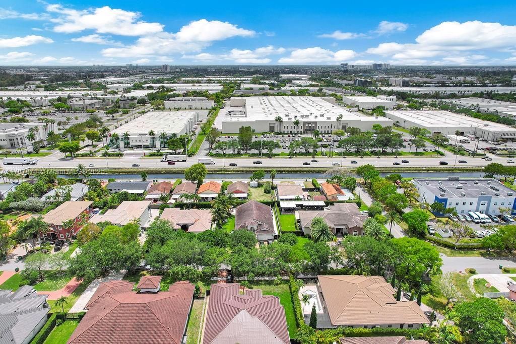 Recently Sold: $1,299,000 (4 beds, 3 baths, 2307 Square Feet)