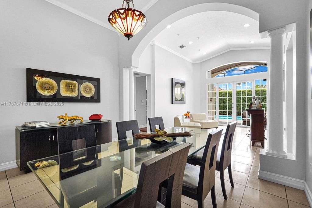 Recently Sold: $1,299,000 (4 beds, 3 baths, 2307 Square Feet)