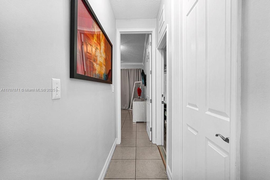 Recently Sold: $1,299,000 (4 beds, 3 baths, 2307 Square Feet)