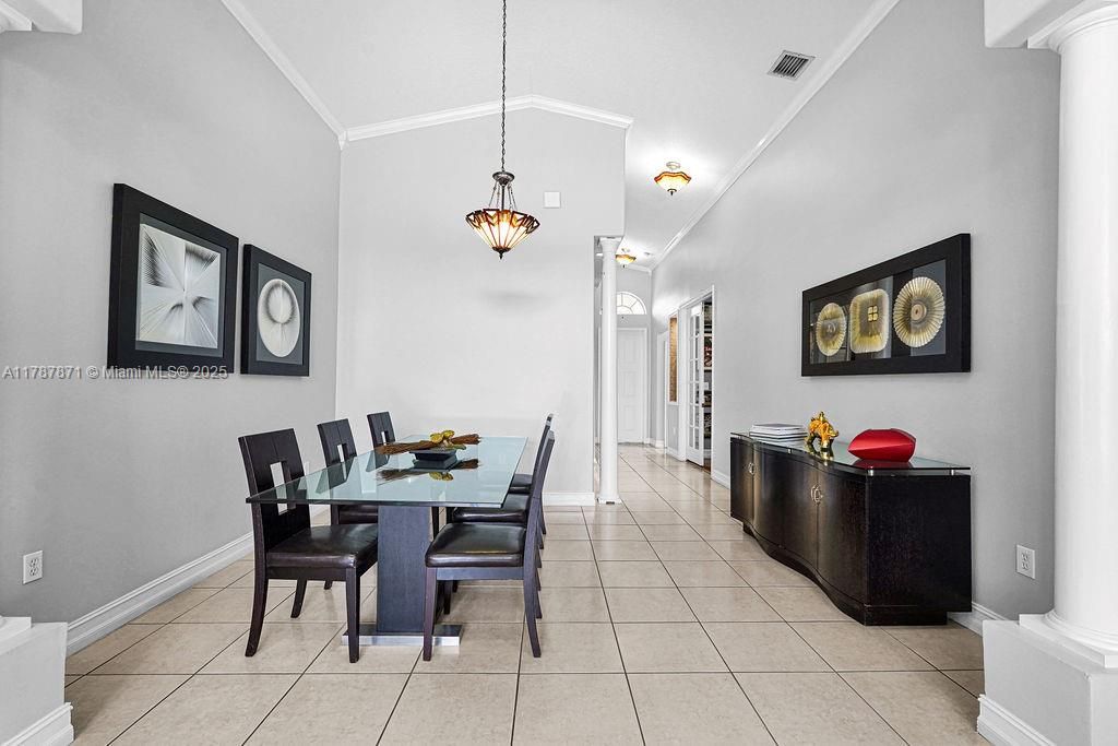 Recently Sold: $1,299,000 (4 beds, 3 baths, 2307 Square Feet)