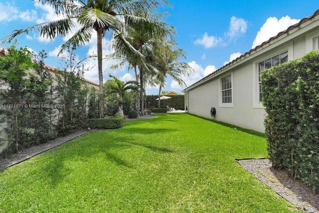 Recently Sold: $1,299,000 (4 beds, 3 baths, 2307 Square Feet)