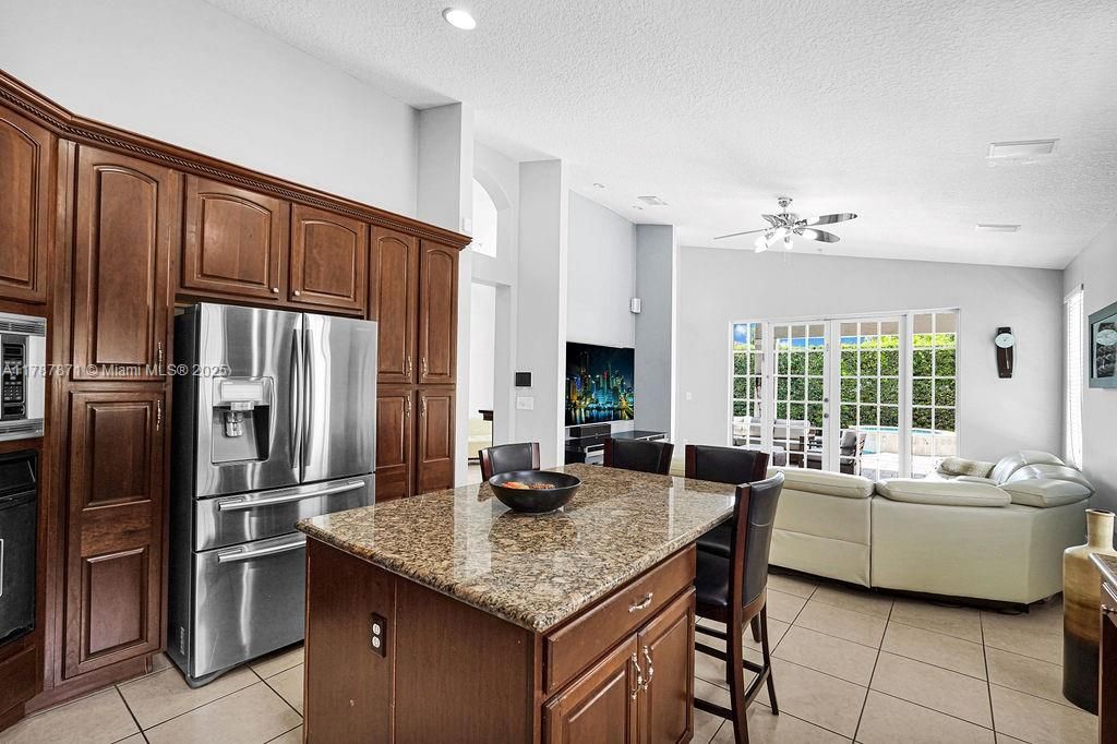 Recently Sold: $1,299,000 (4 beds, 3 baths, 2307 Square Feet)