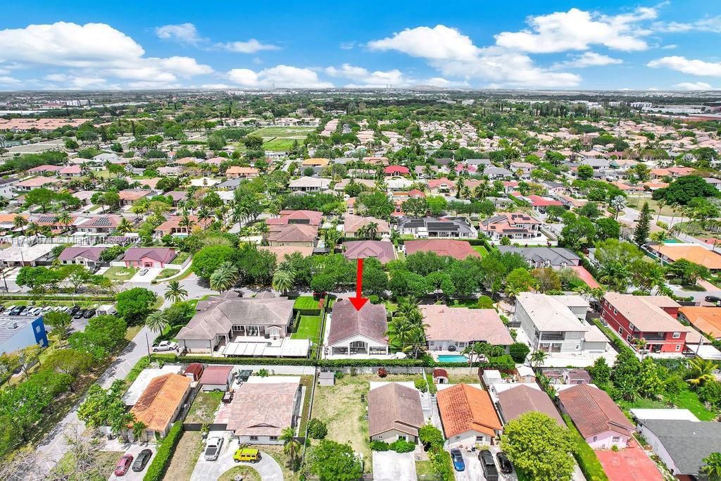 Recently Sold: $1,299,000 (4 beds, 3 baths, 2307 Square Feet)