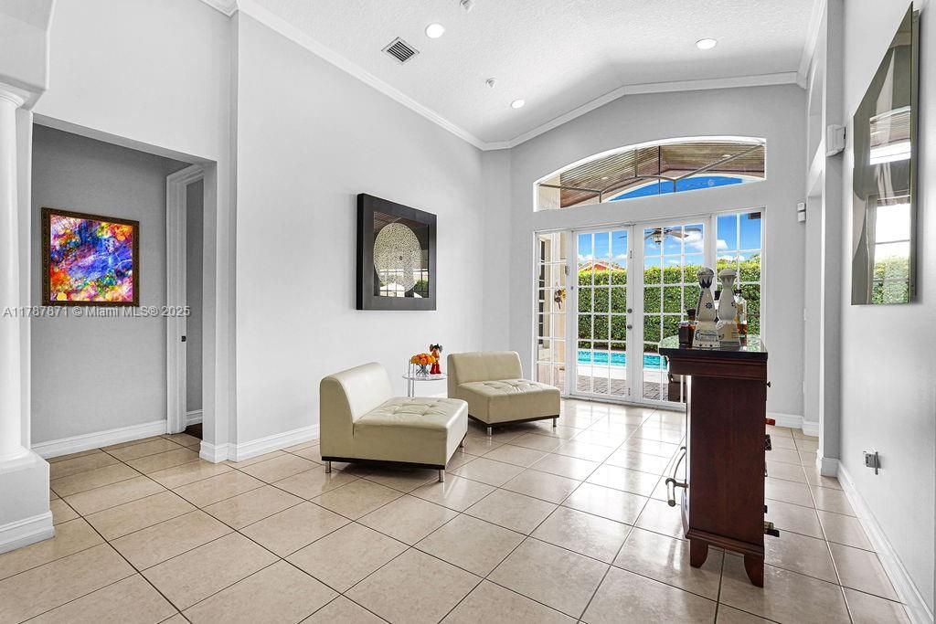 Recently Sold: $1,299,000 (4 beds, 3 baths, 2307 Square Feet)