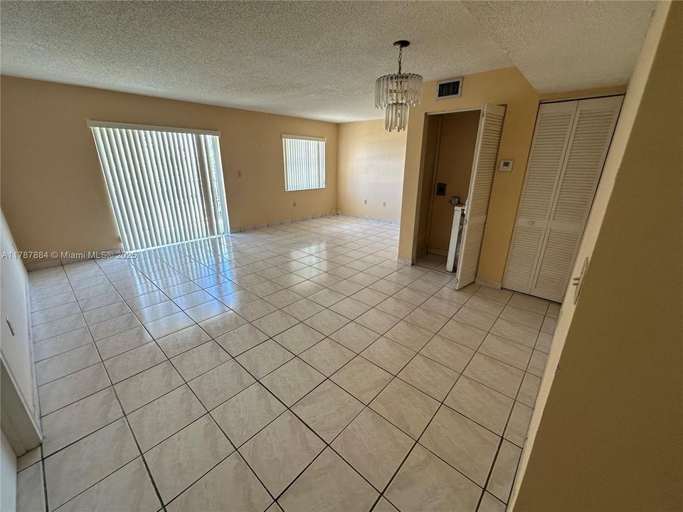 Vendido Recientemente: $224,000 (1 camas, 1 baños, 780 Pies cuadrados)