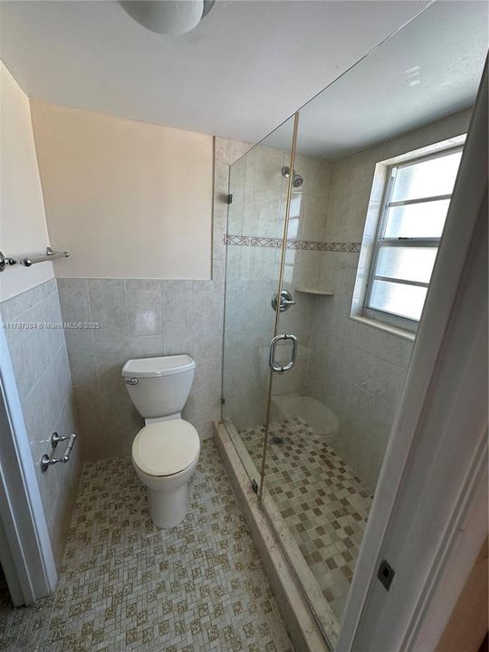 ALL TILE SHOWER BATH