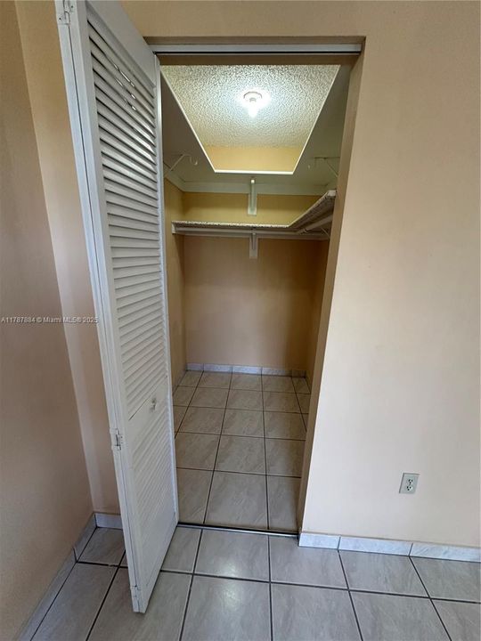 Vendido Recientemente: $224,000 (1 camas, 1 baños, 780 Pies cuadrados)