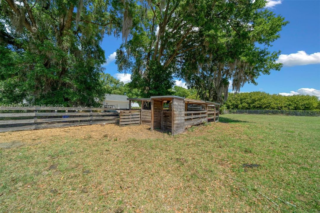 Recently Sold: $849,900 (5 beds, 3 baths, 2729 Square Feet)