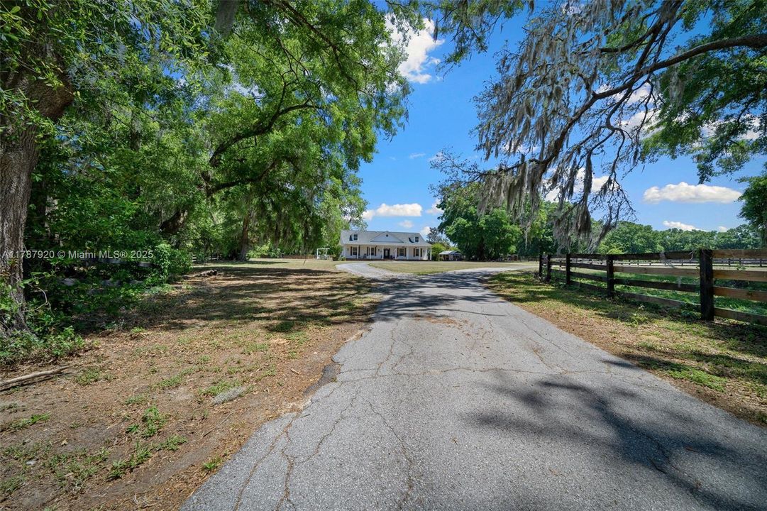 Recently Sold: $849,900 (5 beds, 3 baths, 2729 Square Feet)