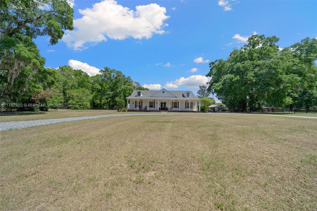 Recently Sold: $849,900 (5 beds, 3 baths, 2729 Square Feet)