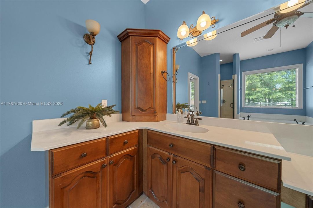 Recently Sold: $849,900 (5 beds, 3 baths, 2729 Square Feet)